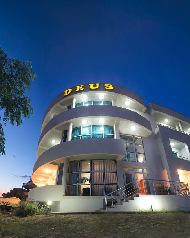 Apartments Deus Dobra Voda Luaran gambar